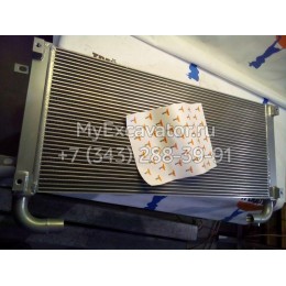 Радиатор охлаждения масла Hitachi 4648857
