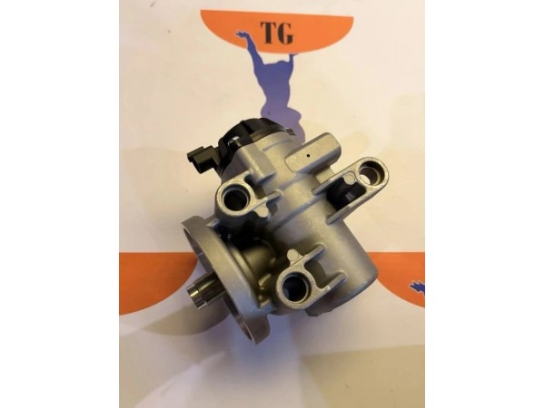 358-7692 Насос подкачки топлива (Fuel Priming Pump) Caterpillar