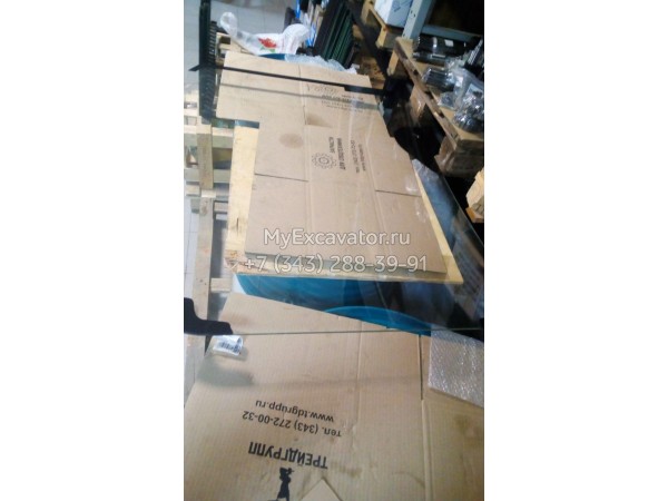 YA00001495 (YA00001495-YC) Стекло лобовое Hitachi