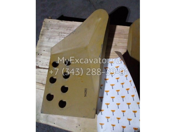 8E-4196 Бокорез левый  Caterpillar