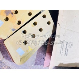 Бокорез правый Komatsu 14X-952-5560
